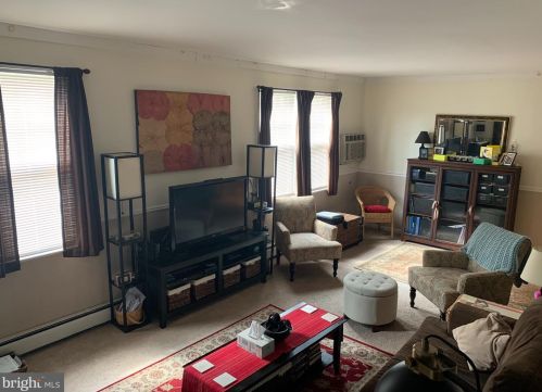 203 Woodlawn Ave, Florence NJ  08518-1011 exterior