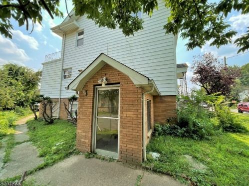 32 Halsey Ave, Paterson NJ  07508-1709 exterior