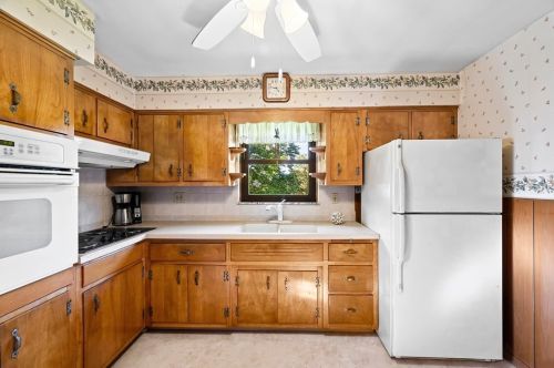 4301 Battle Rdg Rd, Mc Donald PA  15057-2598 exterior