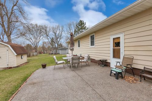 810 3rd Ave, Little Falls, MN 56345-2821