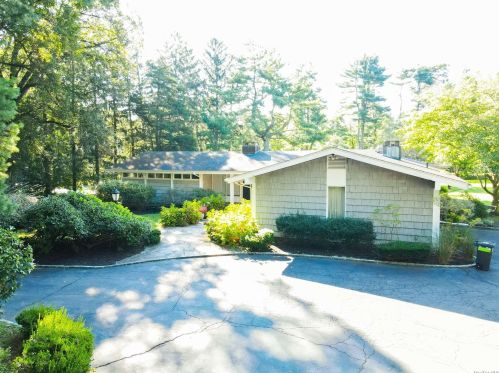 6 Ormond Park Rd, Muttontown, NY 11545-3124