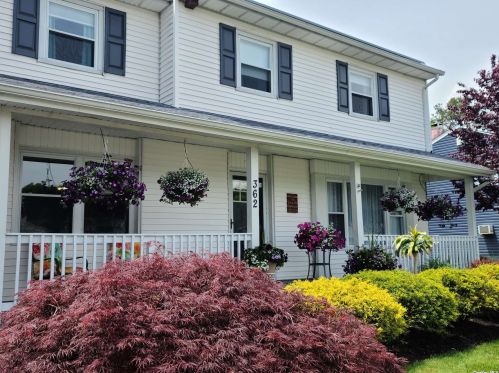 362 Singingwood Dr, Holbrook, NY 11741-2829