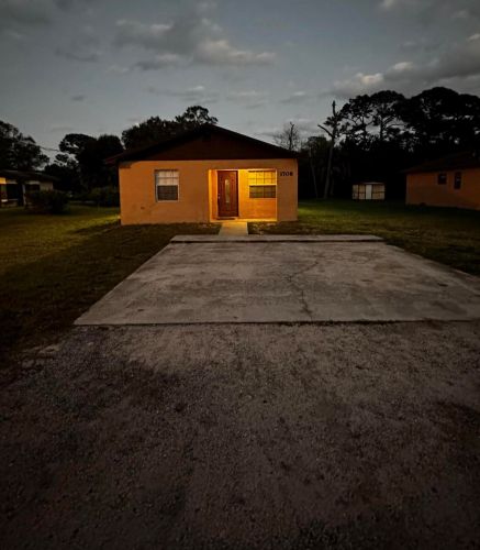 1708 42nd St, Fort Pierce, FL 34947-7003