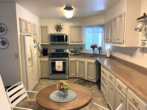 3908 Lahaina Ln, Modesto CA  95355-1213 exterior