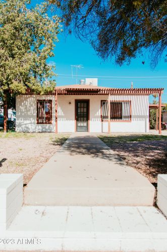 506 6th St, Casa Grande, AZ 85122-4131