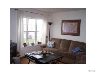 5013 John Hancock Ct, Newburgh NY  12553-5017 exterior