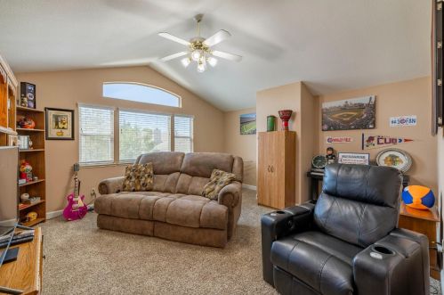 8686 White Peacock Way, Elk Grove CA  95624-3701 exterior