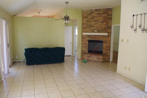 1809 Woodhall Way, Fort Worth, TX 76134-5547