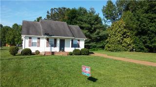 1283 Russell St, Portland, TN 37148-2612