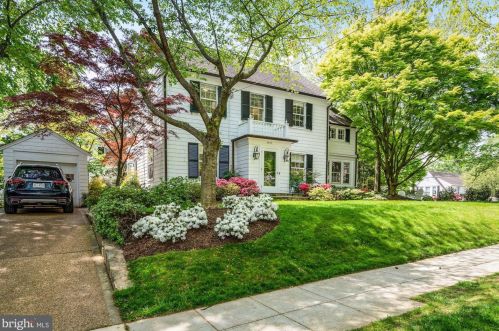 4440 Lowell St, Washington, DC 20016-2749