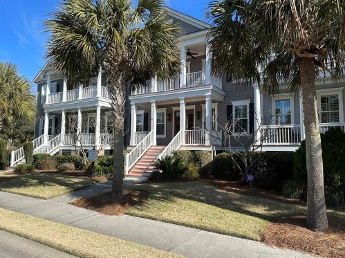 2004 Amenity Park Dr, Mount Pleasant SC  29466-6022 exterior