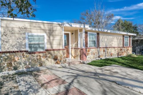 1104 Sharondale St, Fort Worth, TX 76115-4336