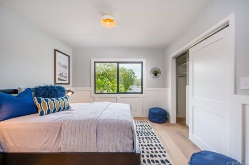 4070 Bakman Ave, North Hollywood CA  91602-3302 exterior