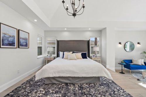 24370 Mornington Dr, Santa Clarita CA  91355-2037 exterior