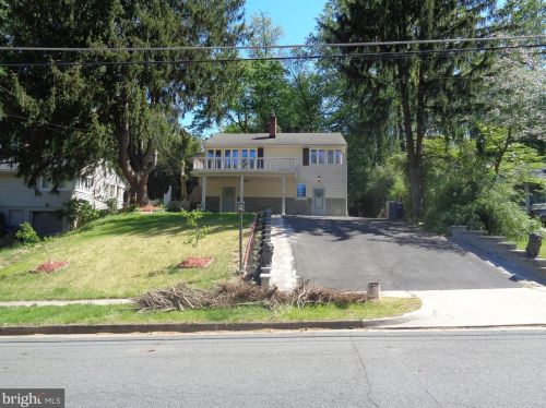 7109 Woodley Ln, Falls Church, VA 22042-2539