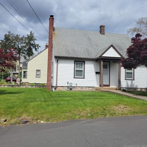 3 Hallock St, Waterbury, CT 06706-2509