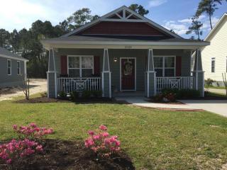 2939 Country Club Dr, Hampstead, NC 28443-2553