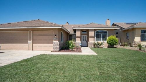 1716 Date Ave, Porterville, CA 93257-6710