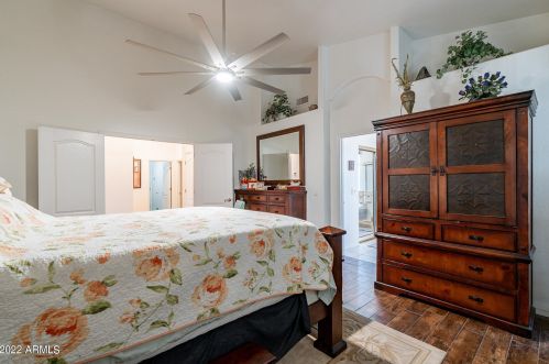 1064 Palomino Crk Dr, Gilbert AZ 85296-3727 exterior