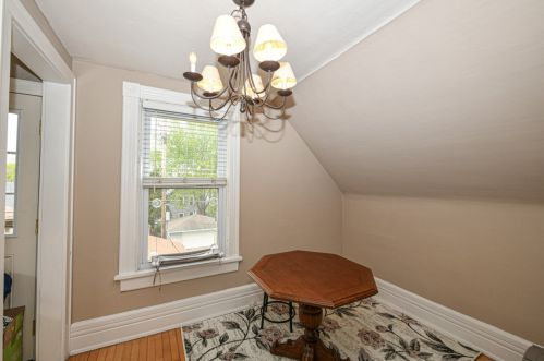 2565 Oakland Ave, Milwaukee WI 53211-3931 exterior