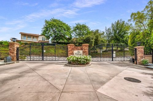 4651 Camino Del Sol, Calabasas CA  91302-3837 exterior