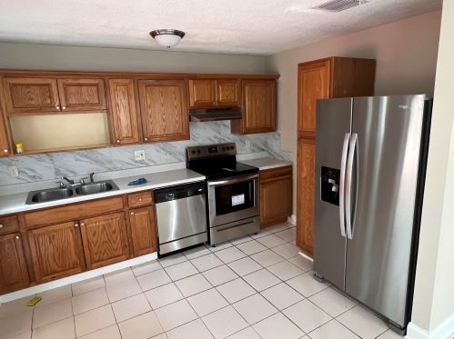 963 31st St, West Palm Beach, FL 33407-5003