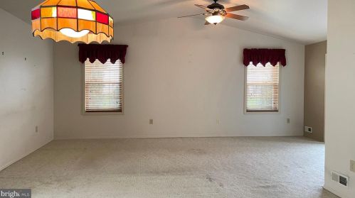 11 Cottage Ln, Columbus NJ  08022-1060 exterior