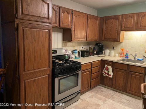 12 Trinity Pl, Jackson Twp NJ  08527-1822 exterior