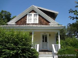 2720 Church St, Winterville, NC 28590-8481