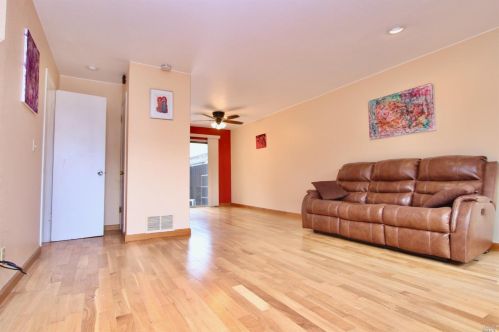 1840 Primavera Dr, Santa Rosa CA  95409-3419 exterior