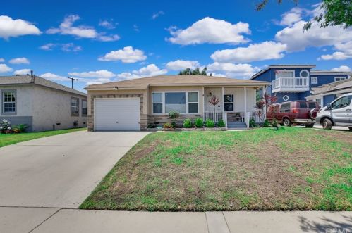 5719 Pennswood Ave, Lakewood CA  90712-1819 exterior