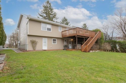 57 Grant Ave, Congers, NY 10920-1934