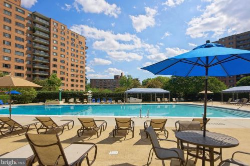 4201 Cathedral Ave, Washington DC  20016-4901 exterior