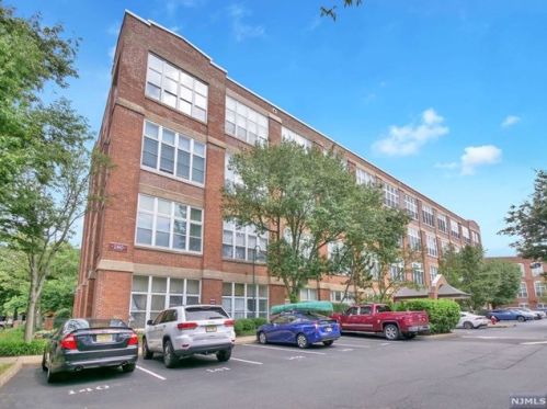 280 Main St, West Paterson NJ  07424-1236 exterior