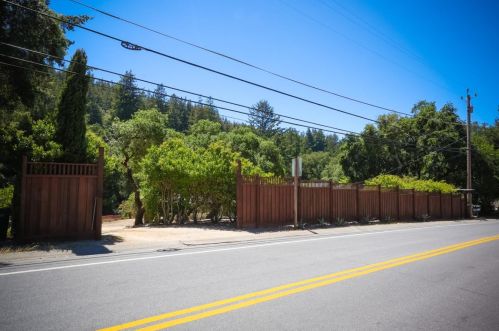 8285 Hihn Rd, Ben Lomond, CA 95005-9608