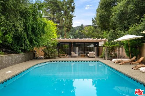 5457 La Forest Dr, La Canada CA  91011-1341 exterior
