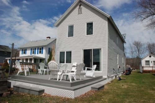 3715 Pleasant Ave, Jamestown, NY 14701-9044