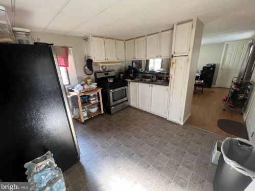 808 Bertwood Ave, Gloucester NJ  08030-2212 exterior