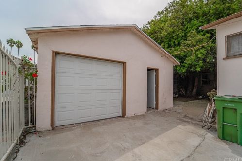 12726 Eucalyptus Ave, Hawthorne, CA 90250-4215