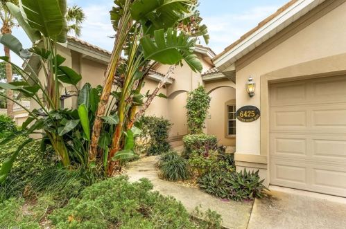 6425 Autumn Woods Blvd, Naples FL  34109-7812 exterior