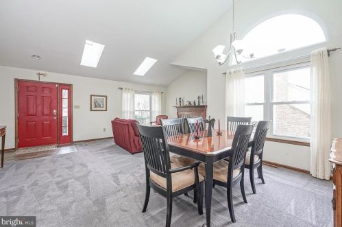 5 Stonegate Ct, Blenheim NJ  08012-5356 exterior