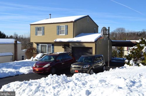 567 Oriole Ct, Harrisburg, PA 17111-5319