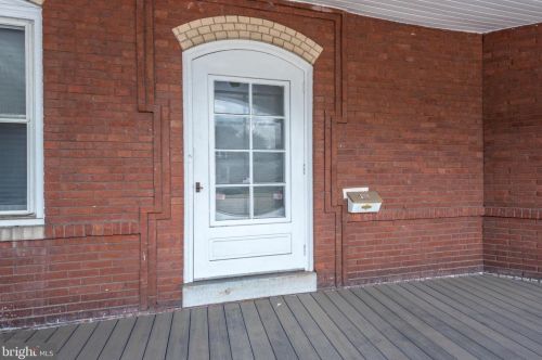 420 Broad St, Lansdale, PA 19446-2414