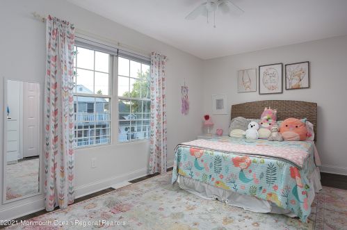 458 Center Ave, Middletown NJ  07748-5369 exterior