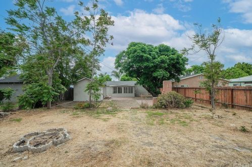 1445 Salina St, Upland CA  91786-8132 exterior