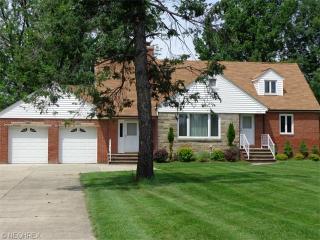 4310 Pleasant Valley Rd, Cleveland OH  44131-5276 exterior