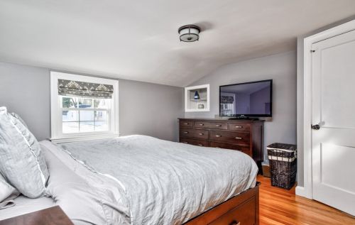 11 Macarthur Rd, Natick MA 01760-2937 exterior