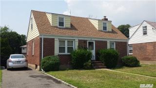 47 Lawrence St, Hempstead NY  11553-1016 exterior