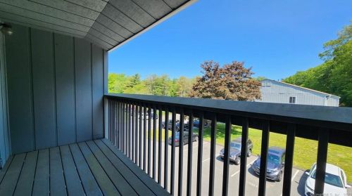 74 Buddington Rd, Groton, CT 06340-3243