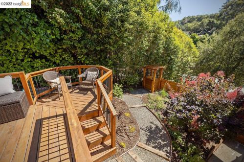 3028 Jordan Rd, Oakland CA  94602-3529 exterior